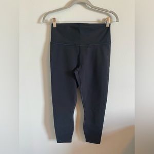 NWT High-Waisted PowerHold 7/8 Leggings